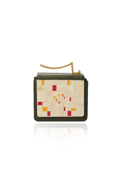 OLIVE QUILTED BAG WITH GOLD HANDLE