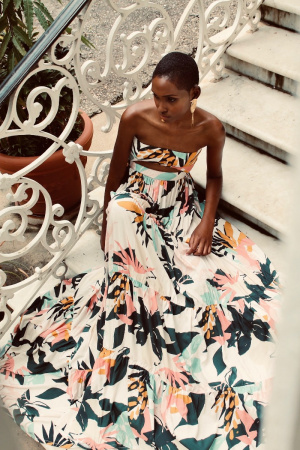 Fully printed strapless maxi 